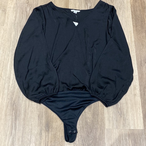 American Eagle Wrap Bodysuit - Picture 6 of 7